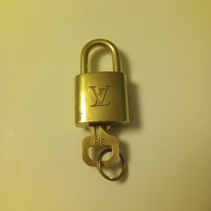 Louis Vuitton padlock and key #318